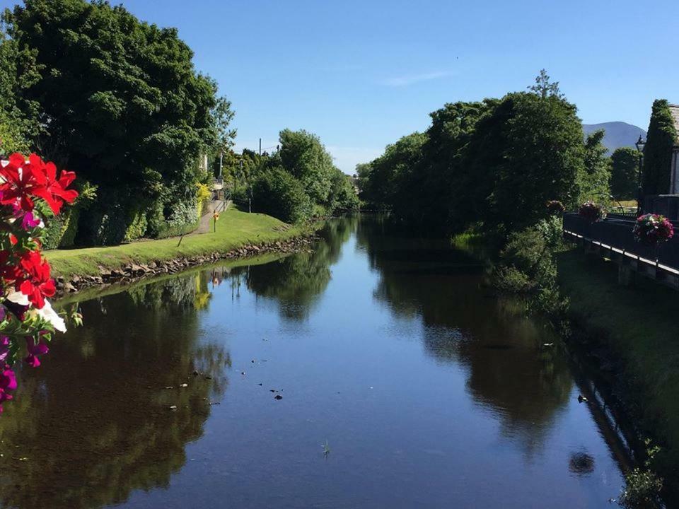 Thistledown - Ballina - Crossmolina - County Mayo - Sleeps 8 - Sister Property To Inglewood Екстер'єр фото